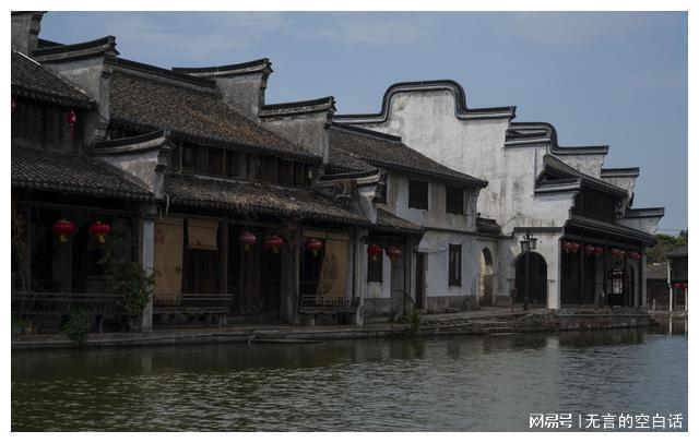 异地恋真爱的表现有哪些？最后一点真的比去到你城市更重要吗？